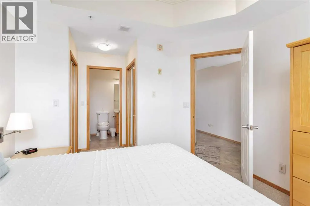 309, 5100 Lakeshore Drive