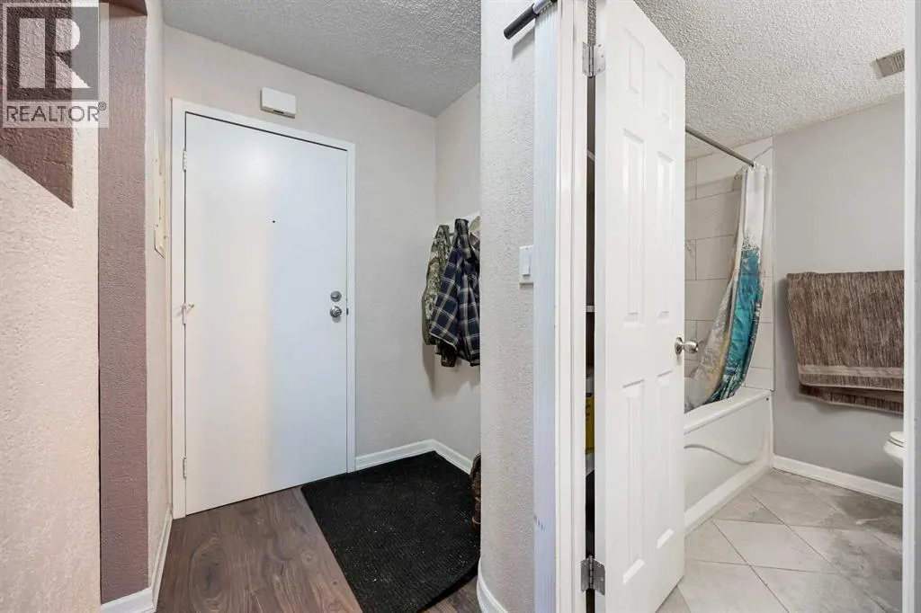 1, 232 Sabrina Way SW