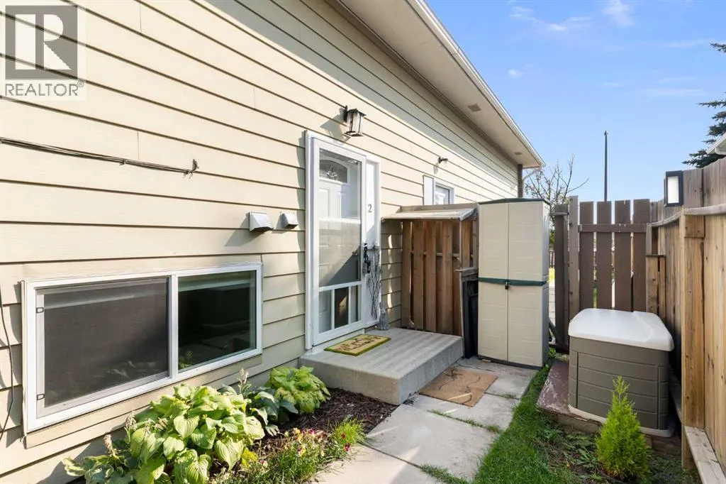 2, 524 First Street E