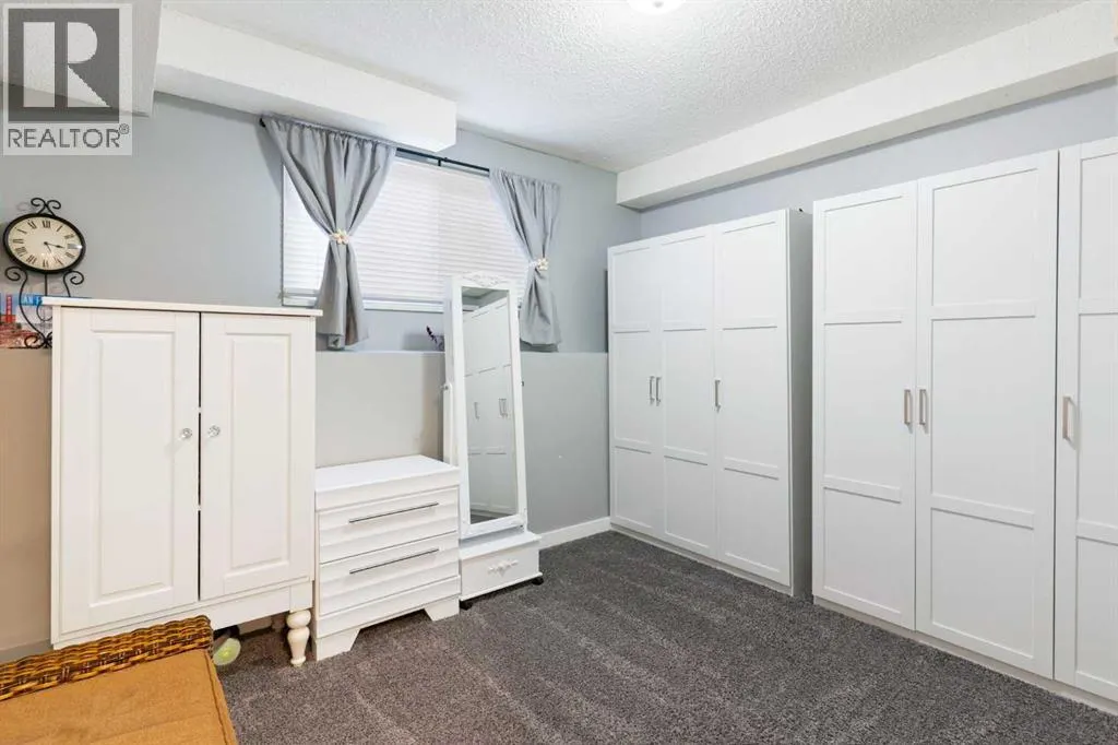 2, 524 First Street E