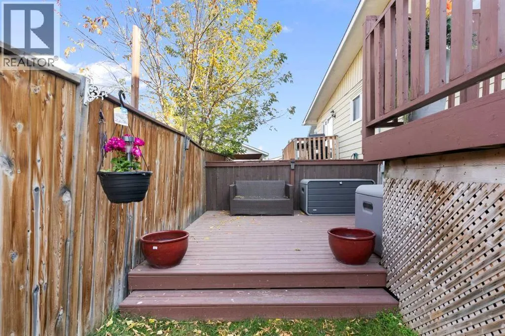 2, 524 First Street E
