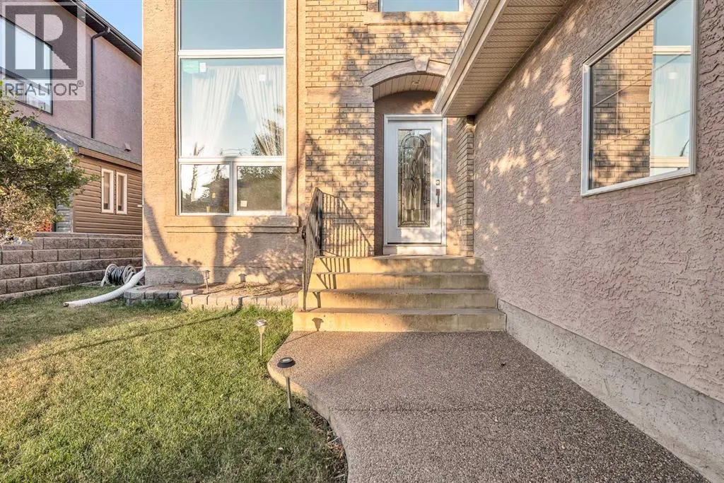 109 Royal Crest Terrace NW