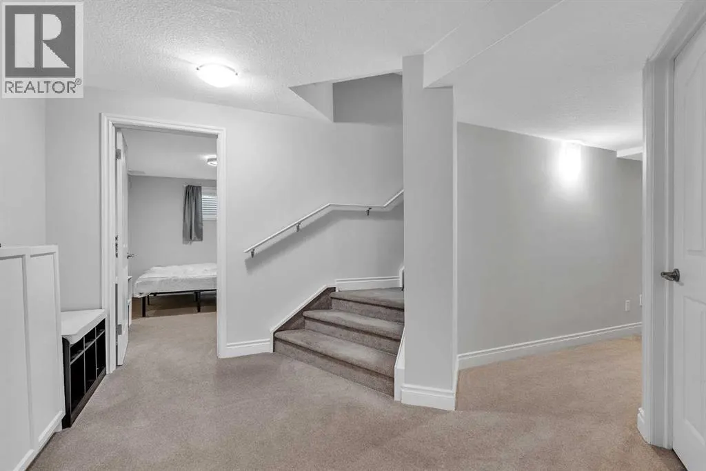 109 Royal Crest Terrace NW
