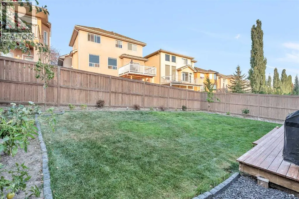 109 Royal Crest Terrace NW