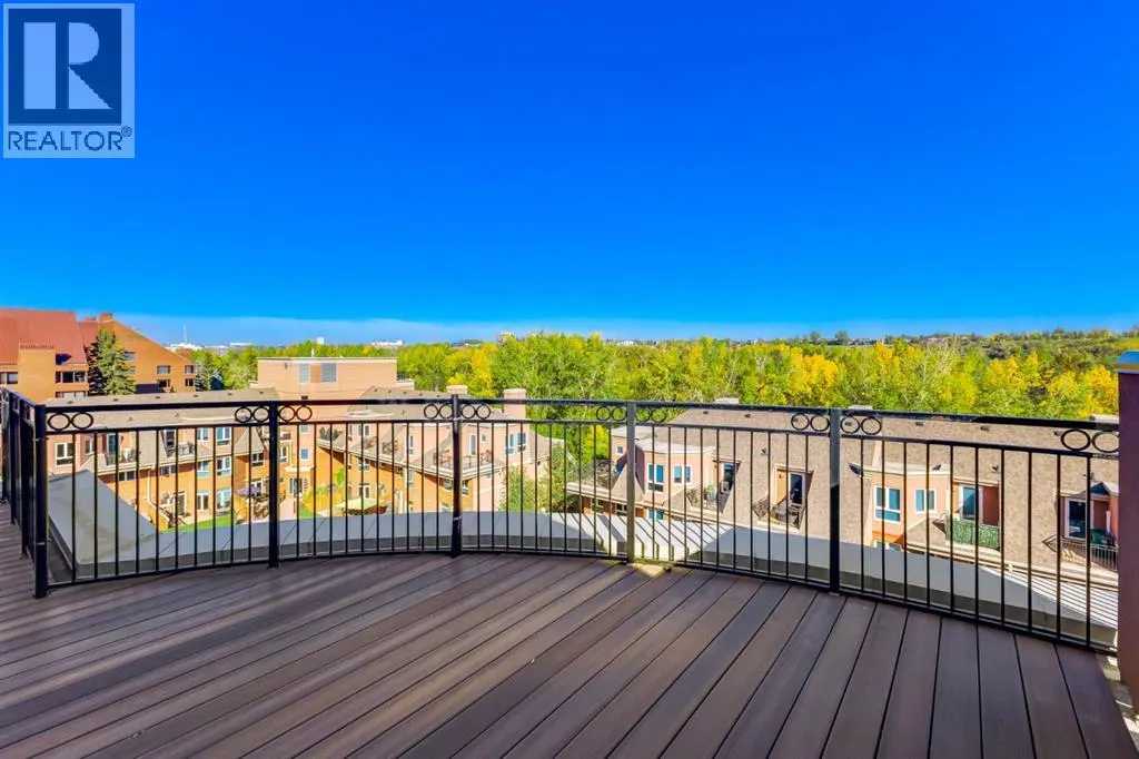 8704, 400 Eau Claire Avenue SW