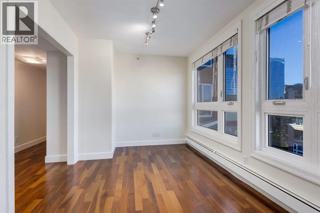 8704, 400 Eau Claire Avenue SW