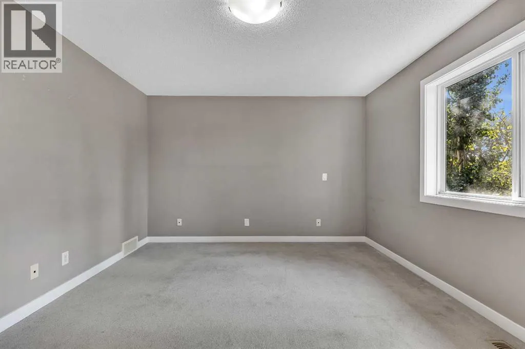 15 New Brighton Close SE
