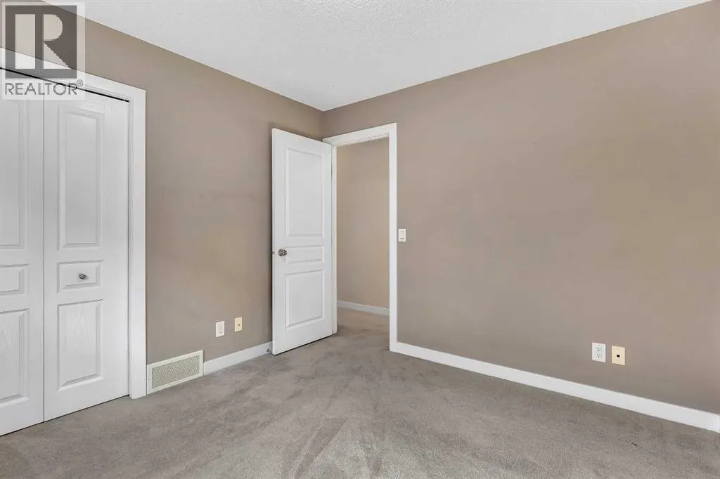 15 New Brighton Close SE