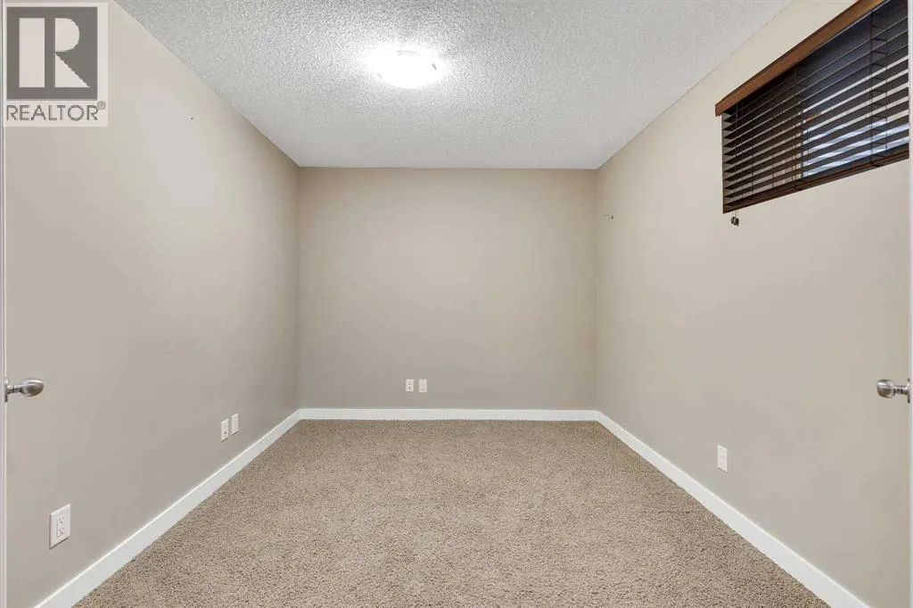 15 New Brighton Close SE