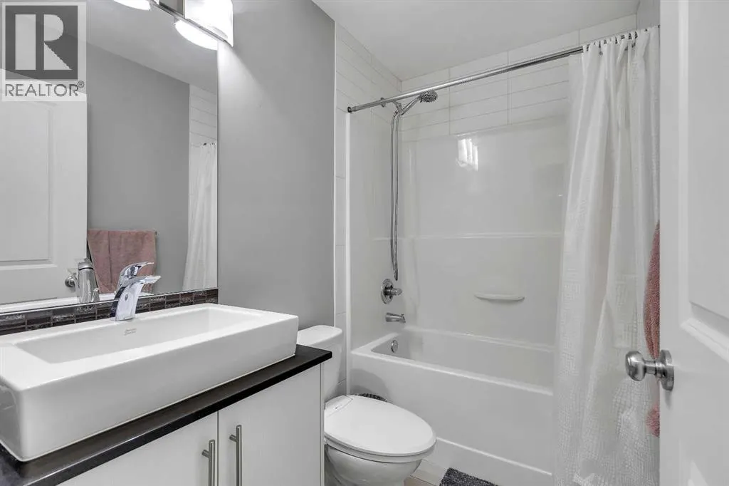 7 West Coach Manor SW