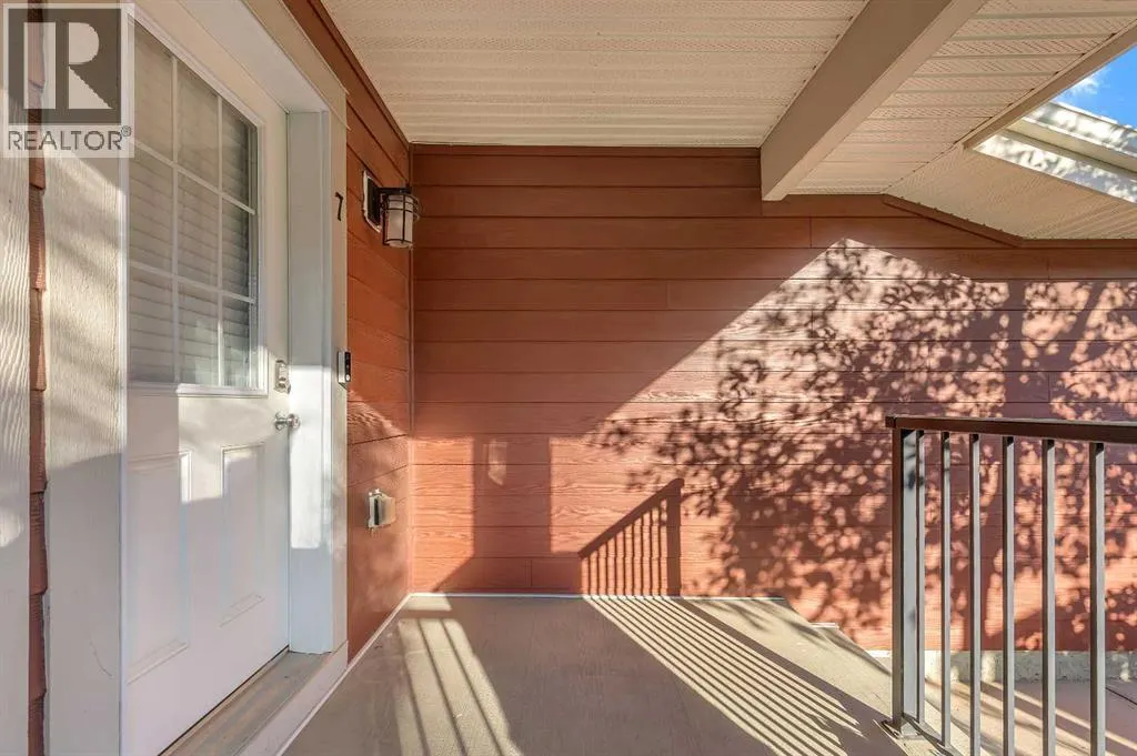 7 West Coach Manor SW