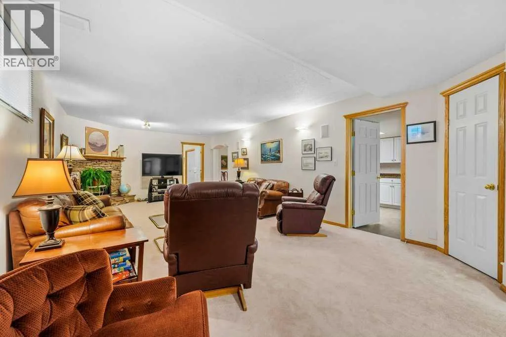 75 Chaparral Close SE