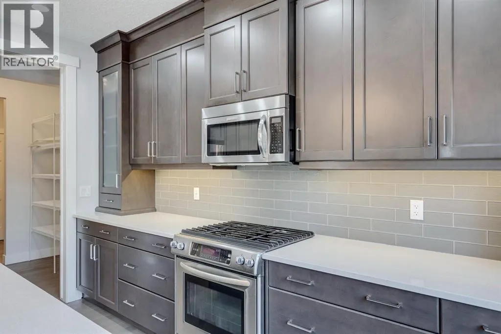 427 Canals Boulevard SW