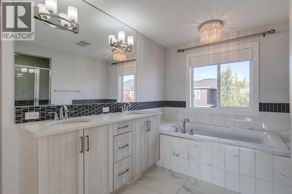 427 Canals Boulevard SW