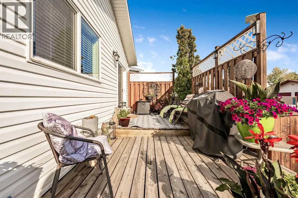 232 Whitlock Place NE