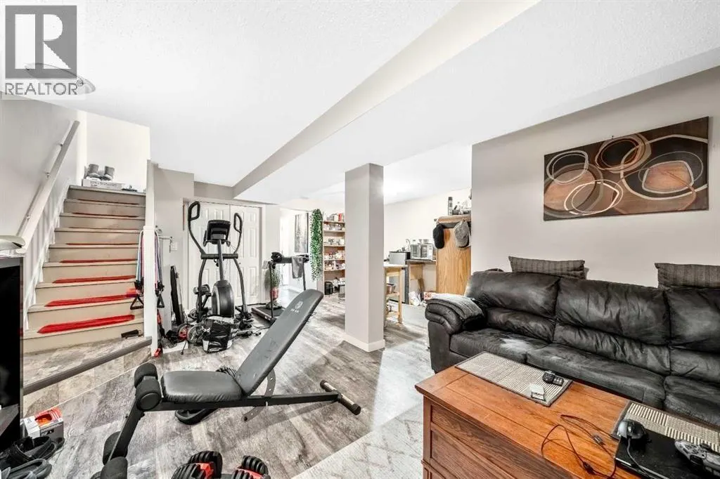 232 Whitlock Place NE