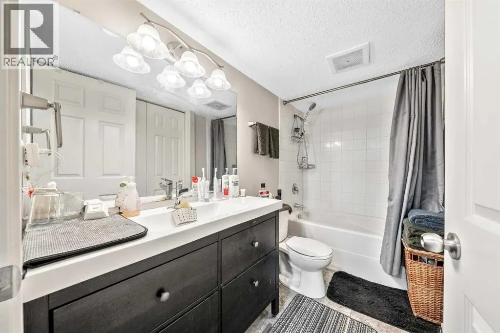 232 Whitlock Place NE