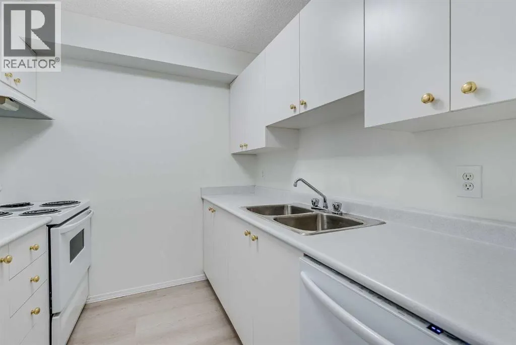210, 2000 Somervale Court SW