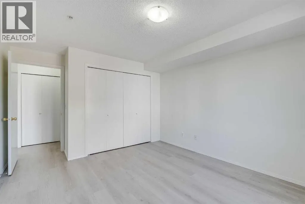 210, 2000 Somervale Court SW