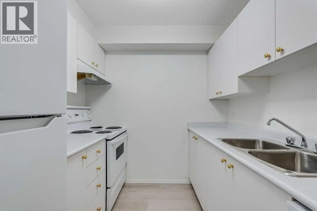 210, 2000 Somervale Court SW