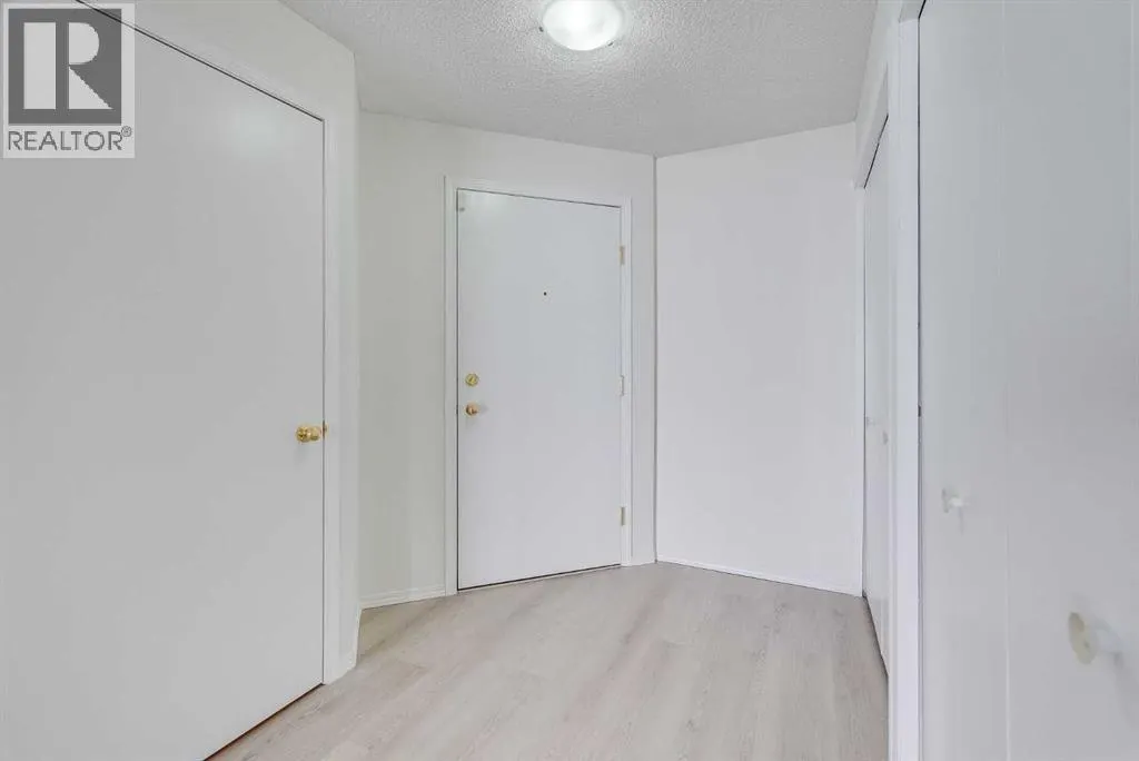 210, 2000 Somervale Court SW