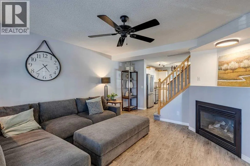 201 Citadel Forest Close NW