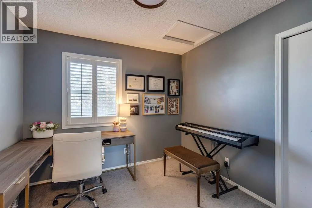 201 Citadel Forest Close NW