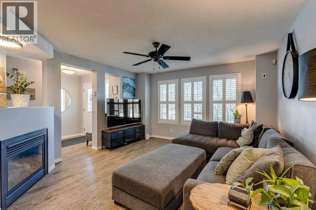 201 Citadel Forest Close NW