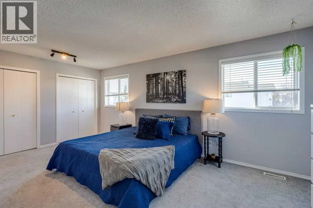 201 Citadel Forest Close NW