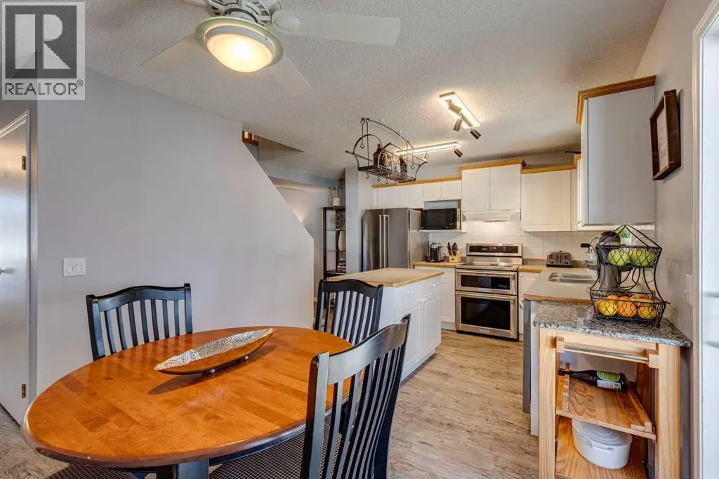 201 Citadel Forest Close NW