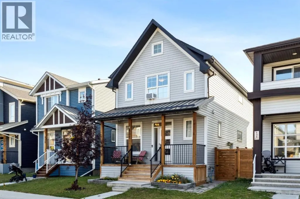 832 Chinook Gate Parade SW