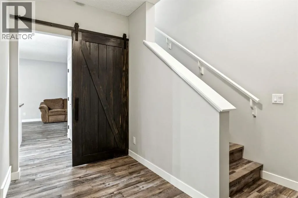 832 Chinook Gate Parade SW