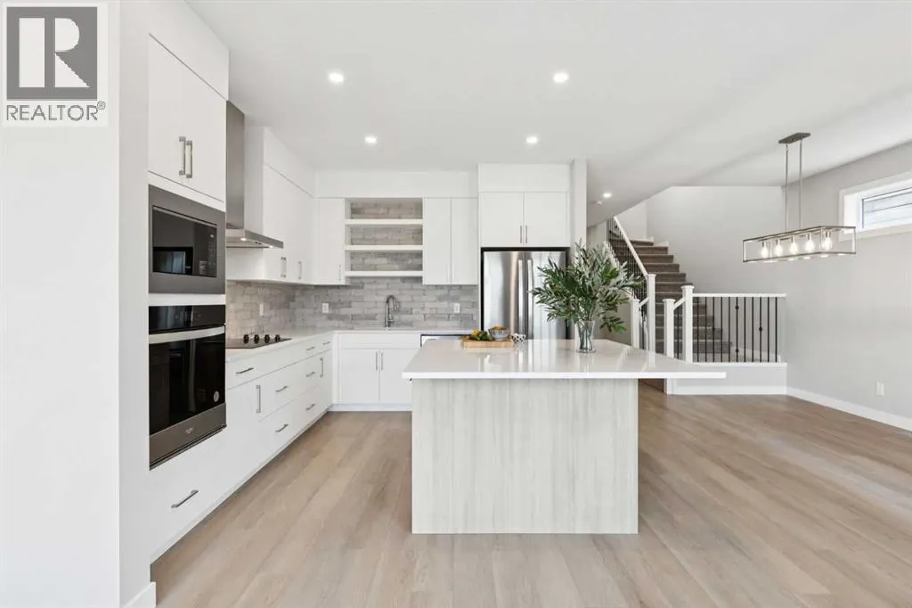 215 Greenwich Drive NW