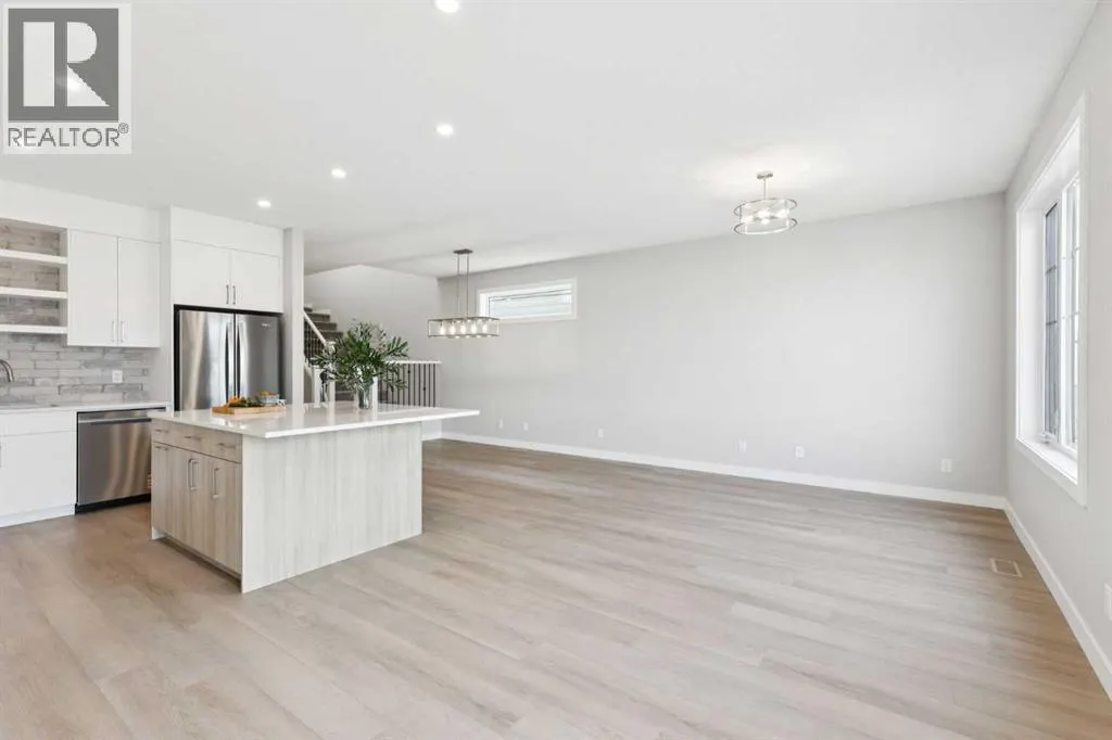 215 Greenwich Drive NW