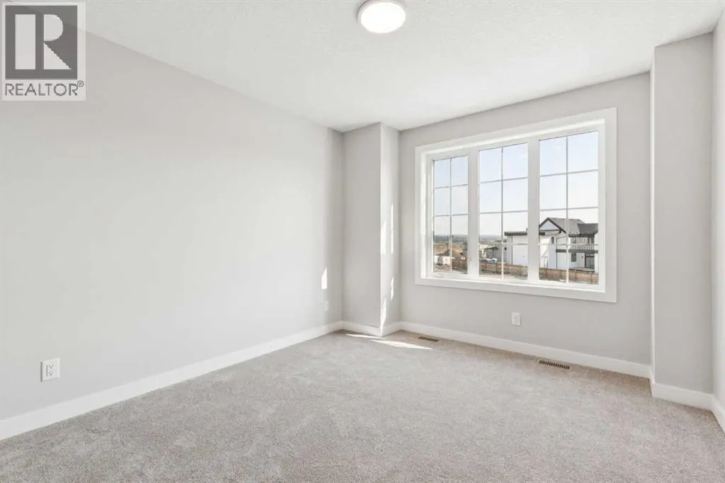 215 Greenwich Drive NW