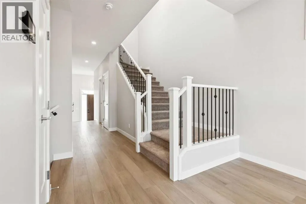 215 Greenwich Drive NW