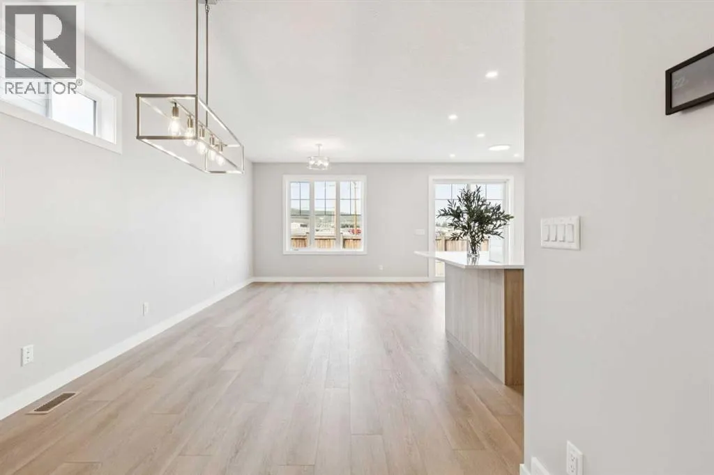 215 Greenwich Drive NW