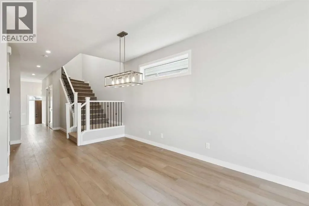 215 Greenwich Drive NW