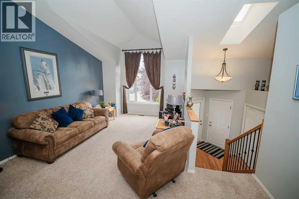 208 Silkstone Bay W