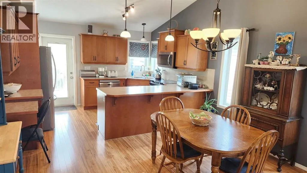 208 Silkstone Bay W