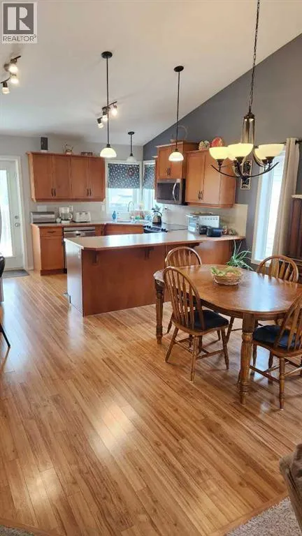 208 Silkstone Bay W