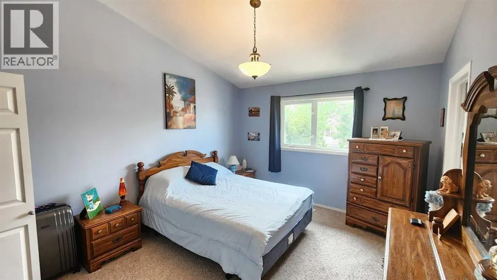 208 Silkstone Bay W