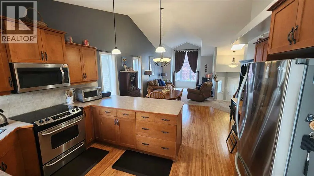 208 Silkstone Bay W
