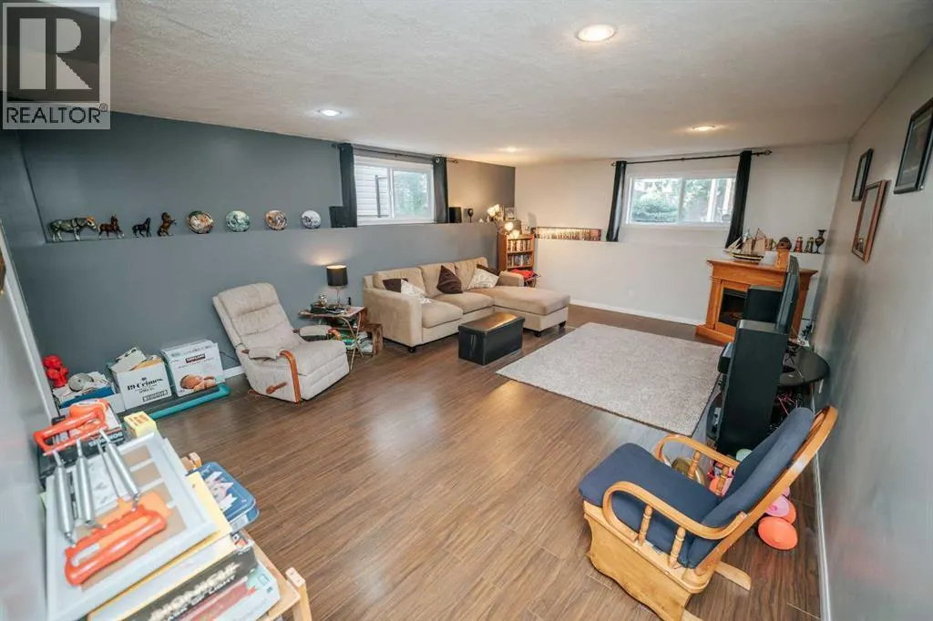 208 Silkstone Bay W