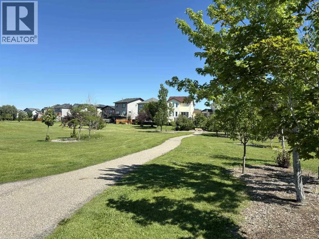 208 Silkstone Bay W