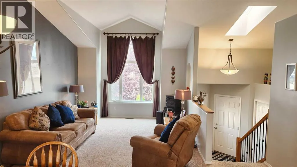 208 Silkstone Bay W