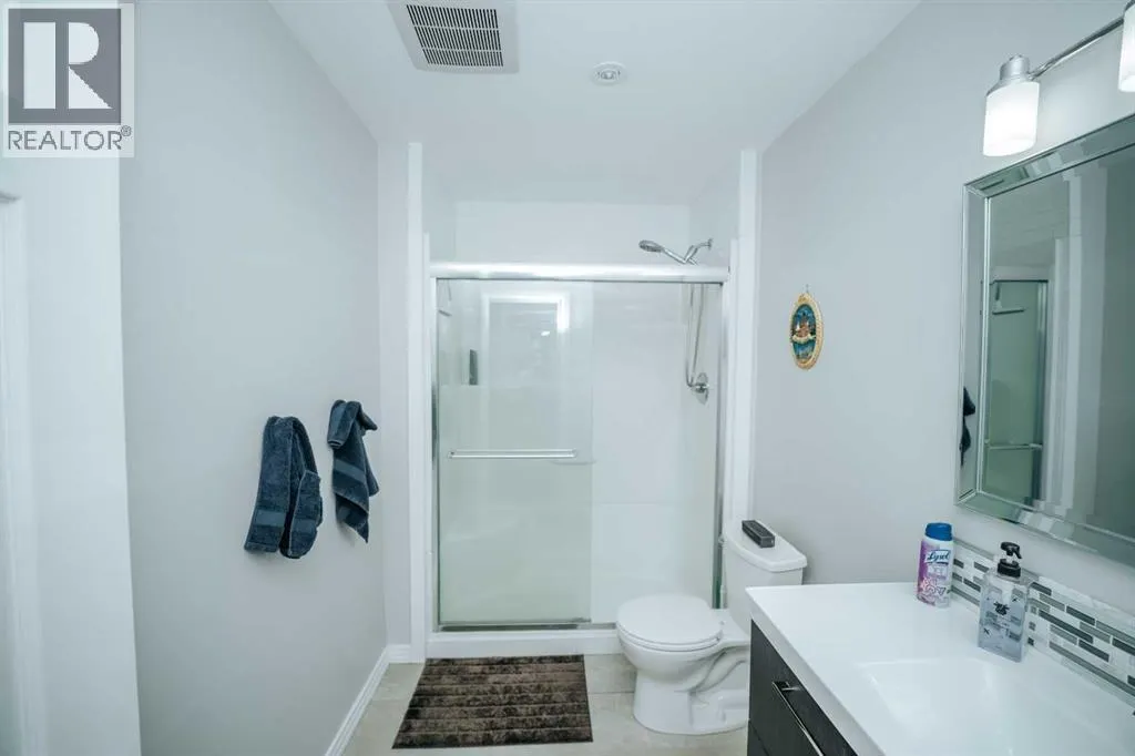 208 Silkstone Bay W