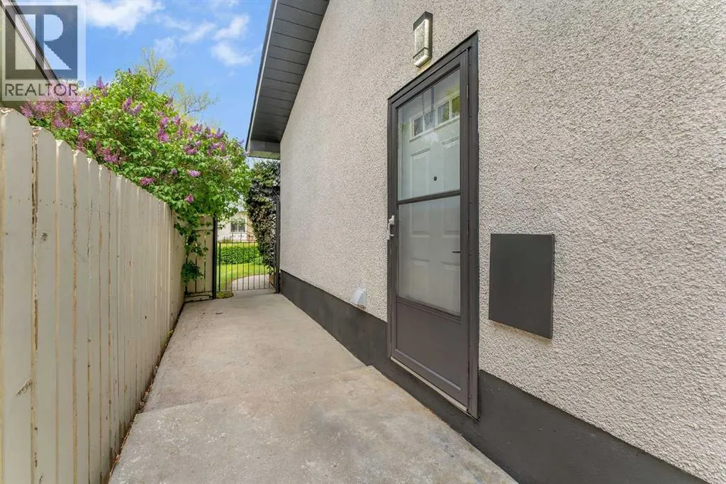 1512 Robson Crescent SE