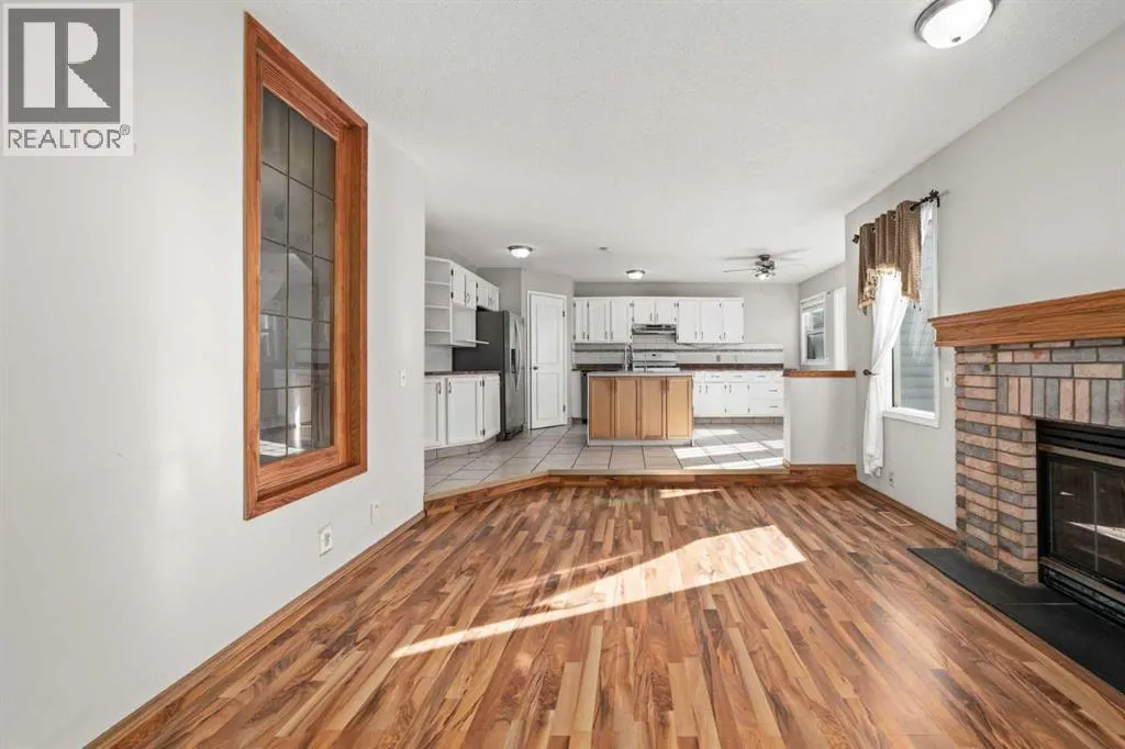 24 Riverside Crescent SE