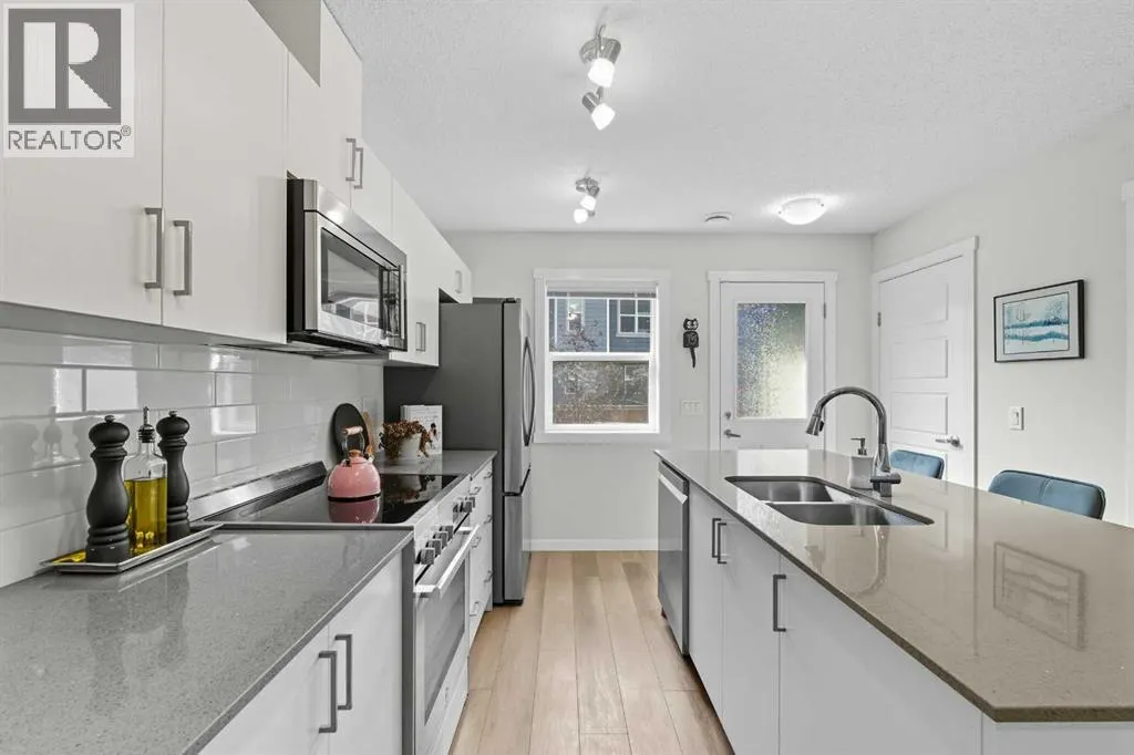 253 Cranbrook Square SE